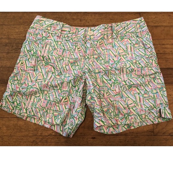Lilly Pulitzer Pants - Lilly Pulitzer Guiding Light shorts size 8